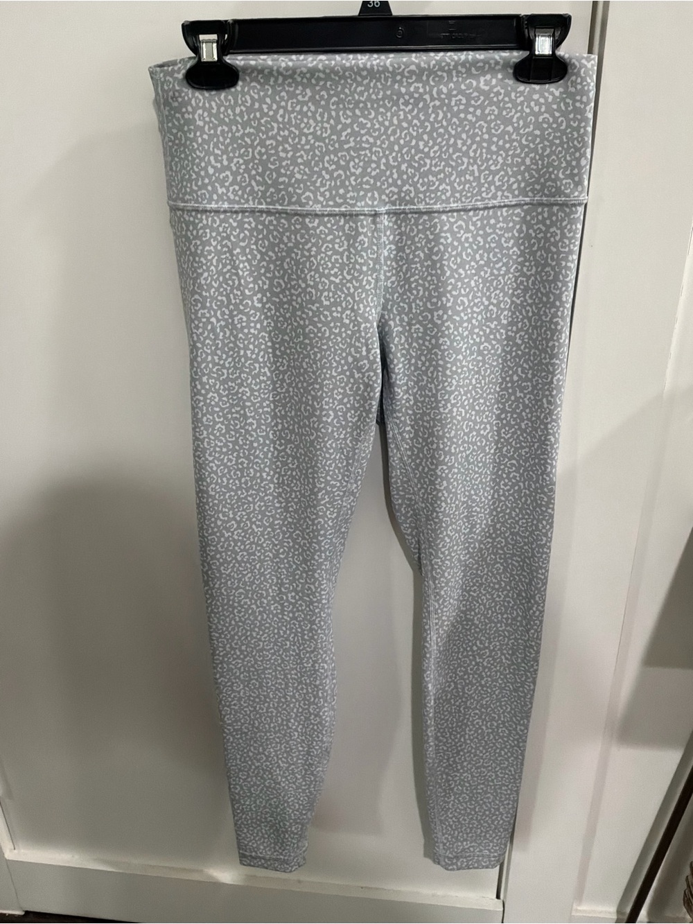 Lululemon High-Waist Gray Printed Leggings - Picture 4 of 6